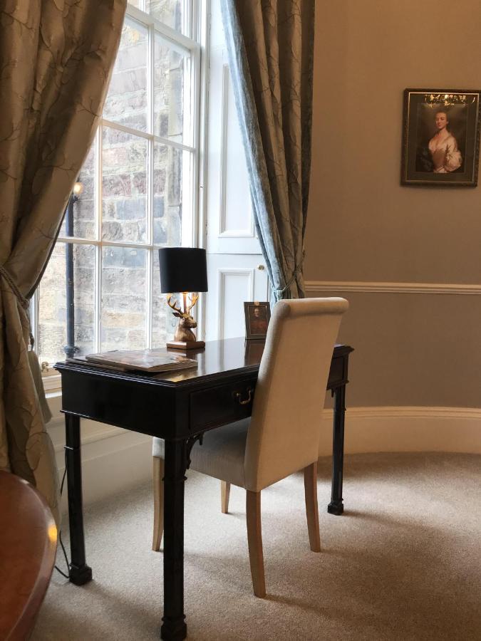 Escape To @ Albyn Place Edimburgo