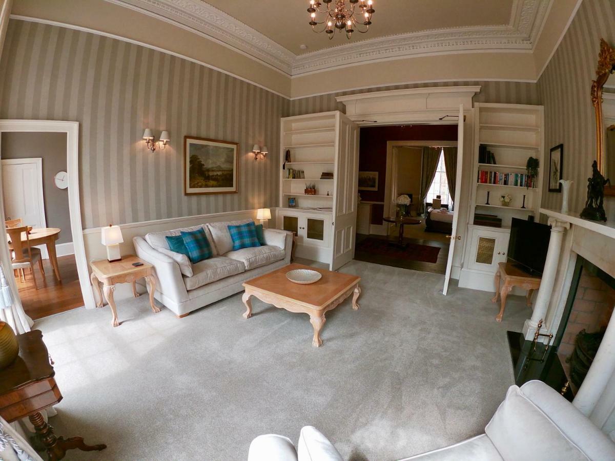 Escape To @ Albyn Place Apartamento