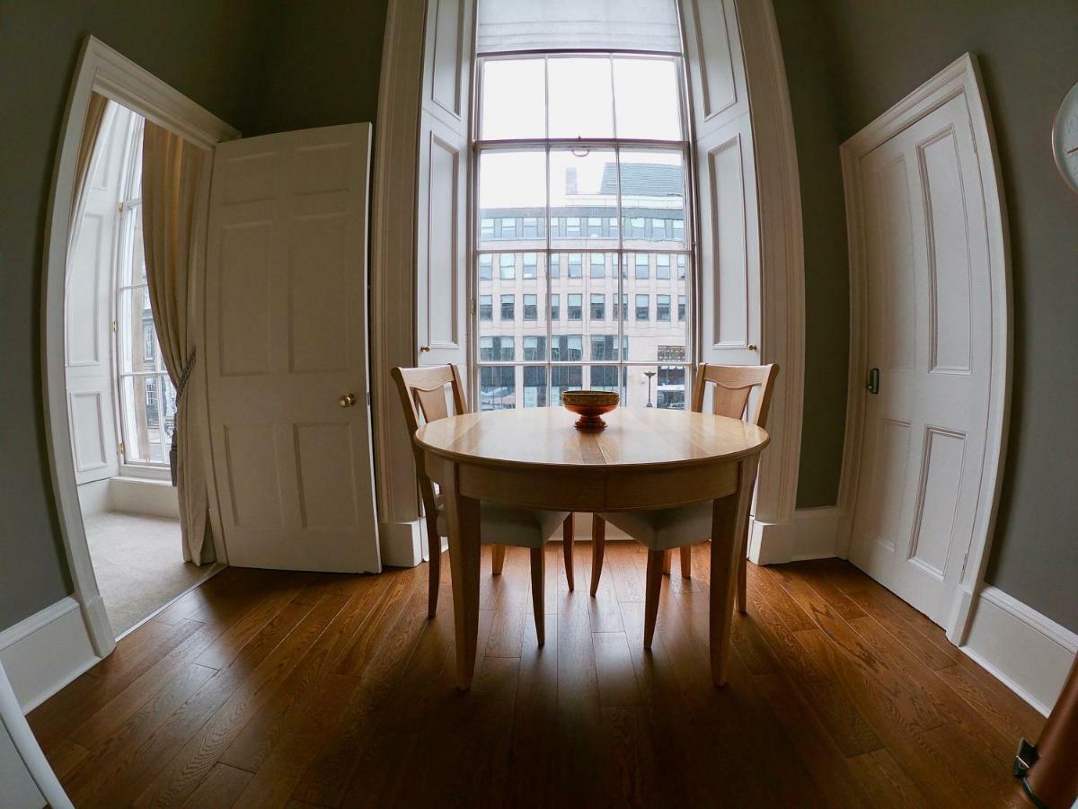 Escape To @ Albyn Place * Edimburgo