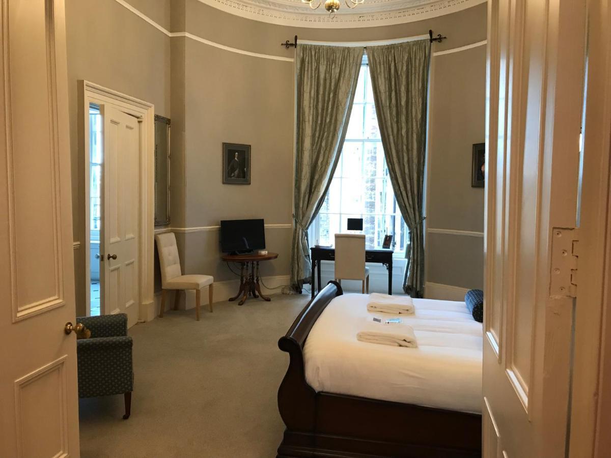 Escape To @ Albyn Place Appartamento *